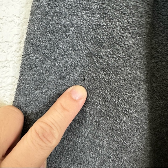 Old Navy Gray Fleece 1/4 Zip Embroidered Logo Men’s Sweatshirt, Sz Medium - Picture 11 of 12